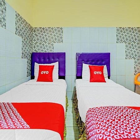 Oyo 90238 Hotel Nusantara Cirebon Kültér fotó