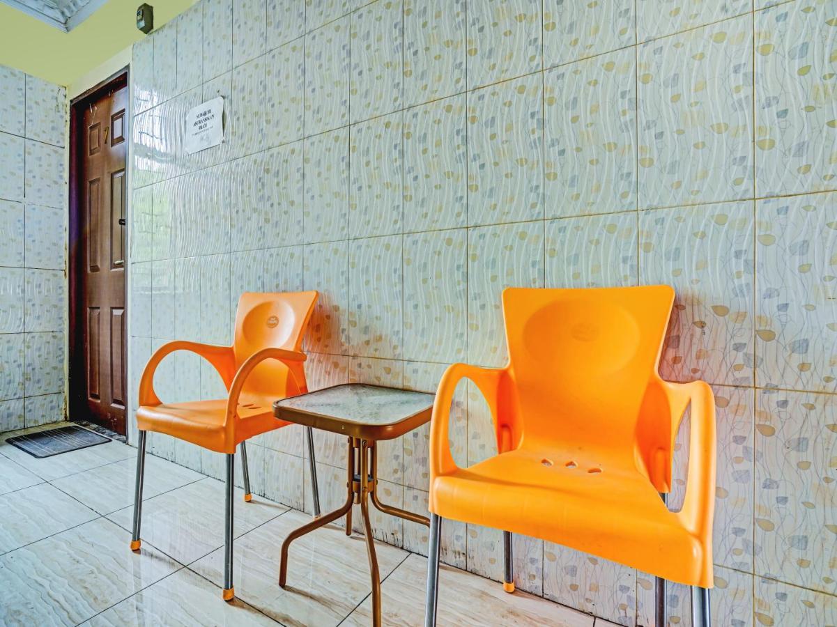 Oyo 90238 Hotel Nusantara Cirebon Kültér fotó