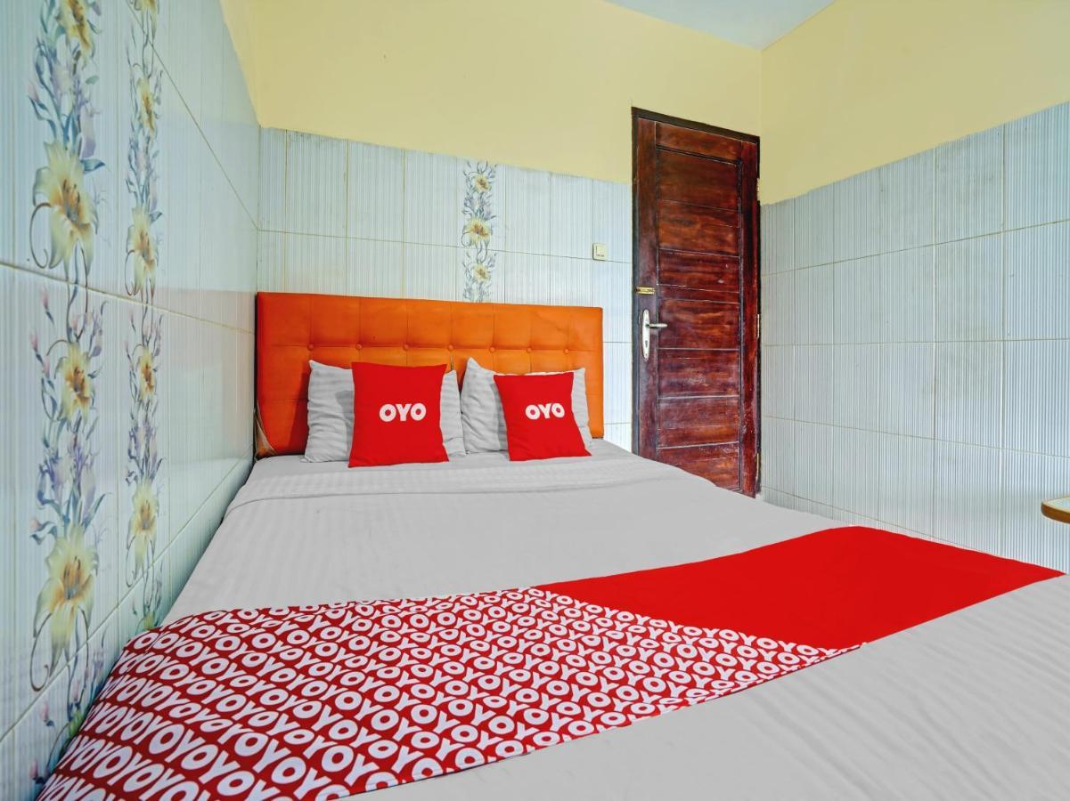 Oyo 90238 Hotel Nusantara Cirebon Kültér fotó