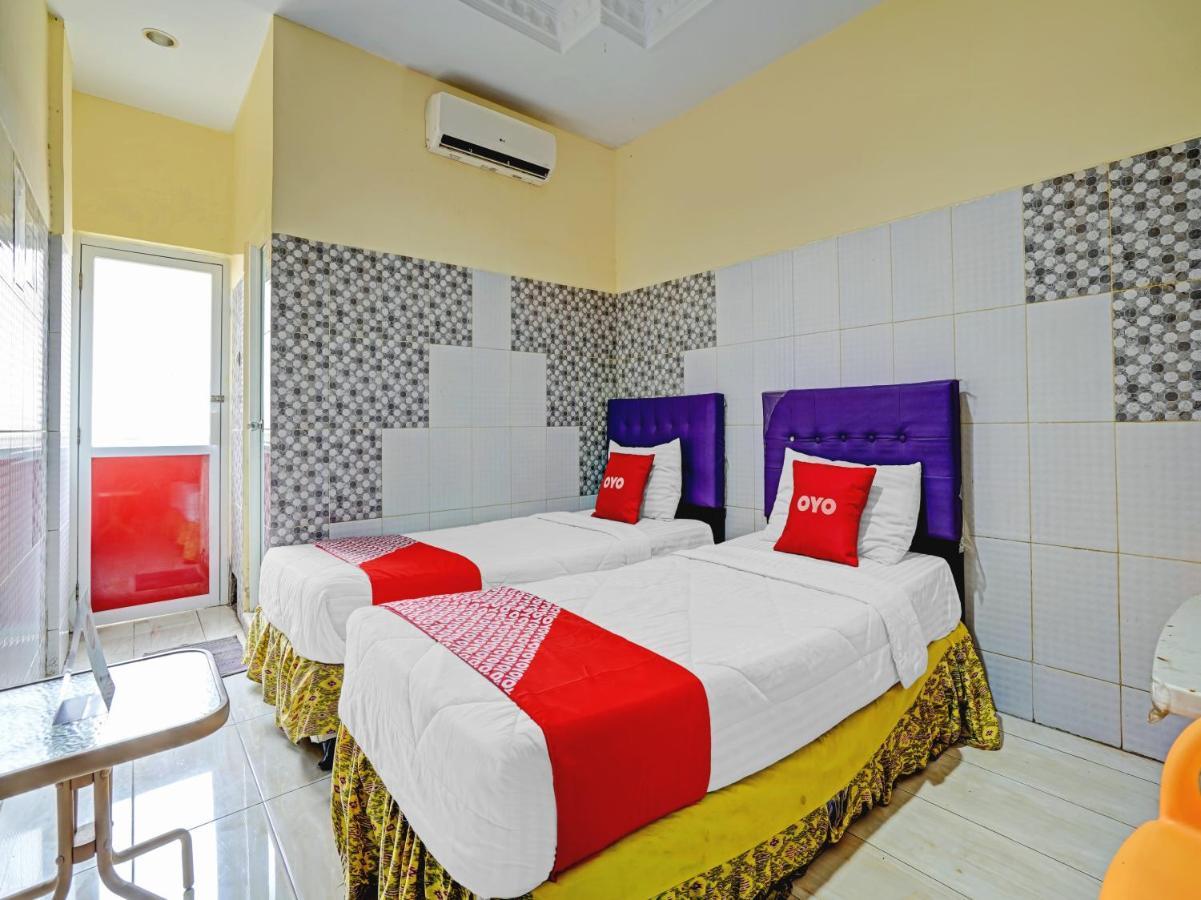 Oyo 90238 Hotel Nusantara Cirebon Kültér fotó