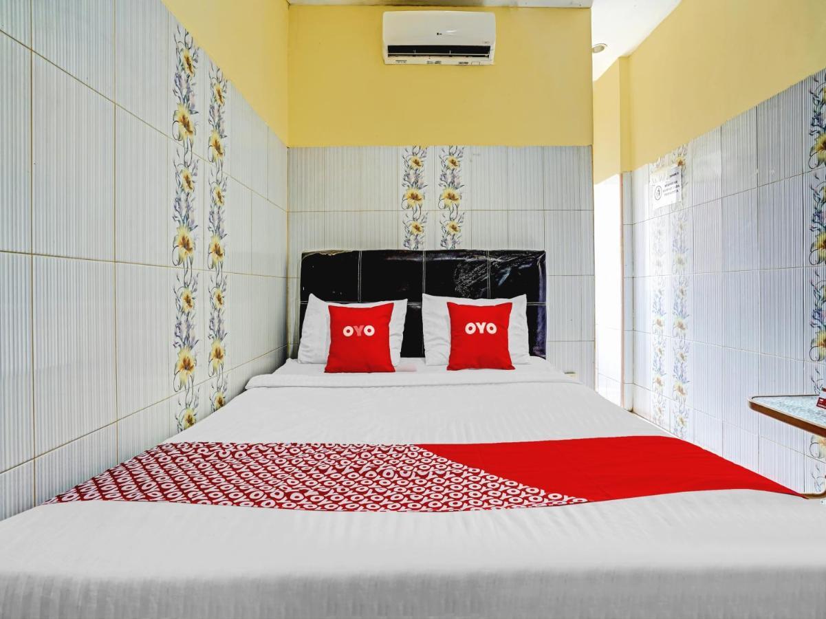 Oyo 90238 Hotel Nusantara Cirebon Kültér fotó