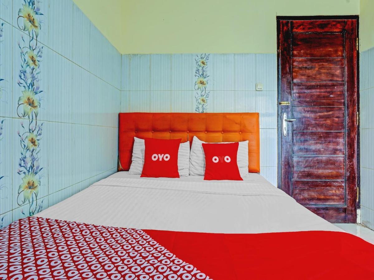 Oyo 90238 Hotel Nusantara Cirebon Kültér fotó